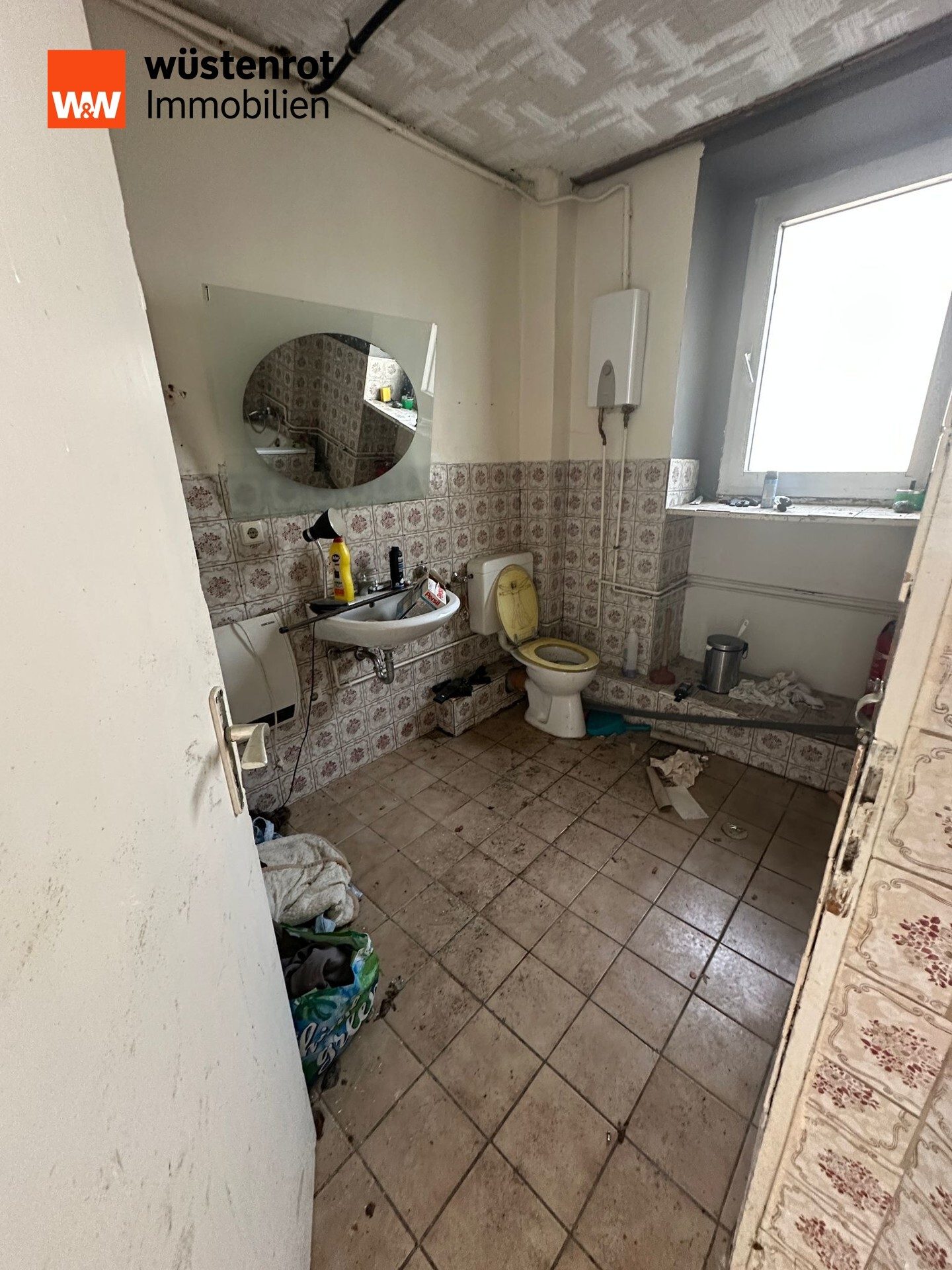 Immobilienangebot - Karben / Kloppenheim - Alle - Sanierungsbedürftiges 2-FH mit großer Scheune und Entwicklungspotenzial