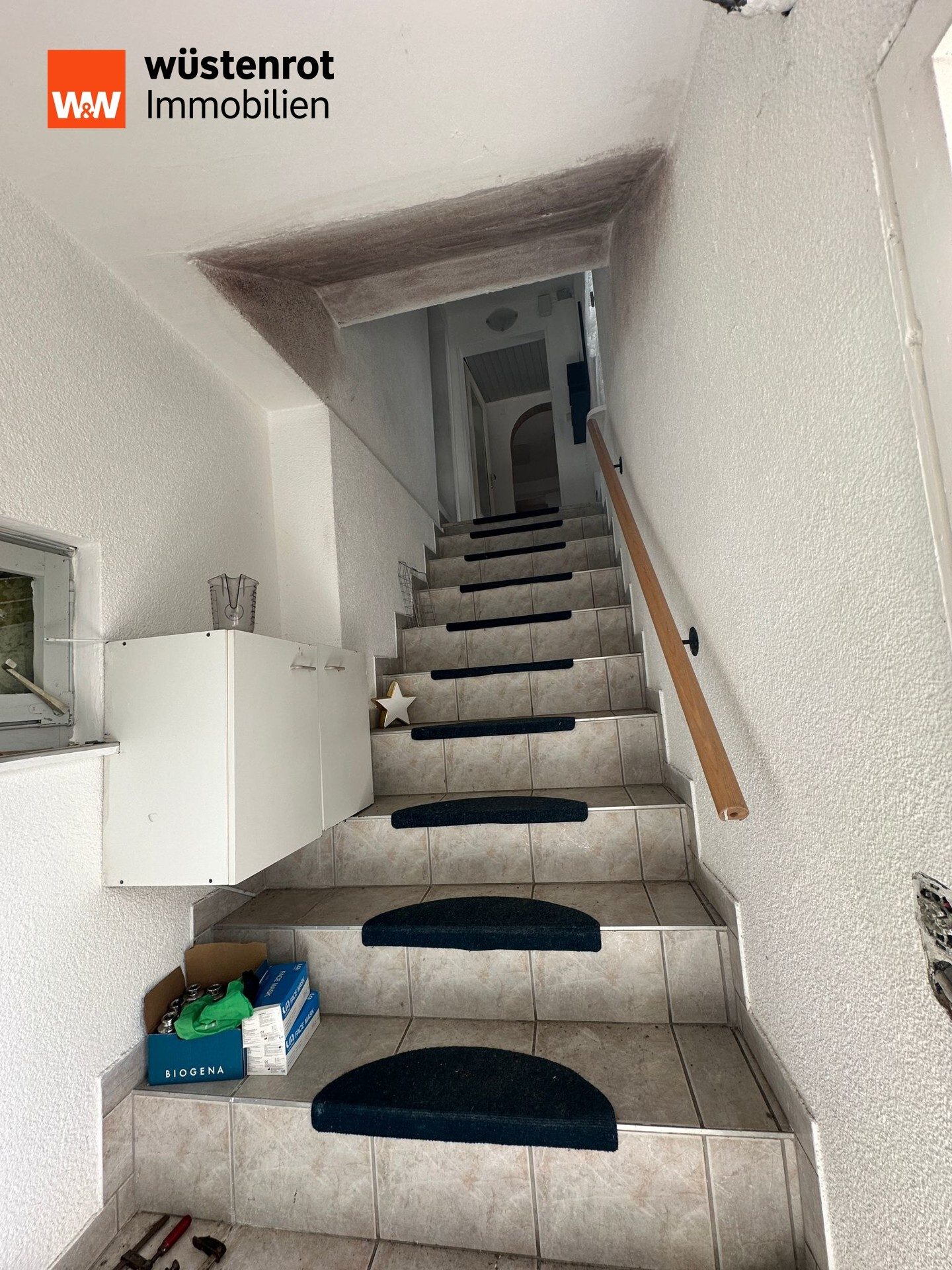 Immobilienangebot - Karben / Kloppenheim - Alle - Sanierungsbedürftiges 2-FH mit großer Scheune und Entwicklungspotenzial