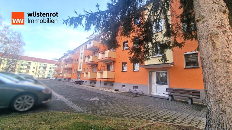 Immobilienangebot - Hohenmölsen - Alle - Hohenmölsen- Kapitalanlage in vermietete 2 Raum Wohnung mit Balkon und Stellplatz