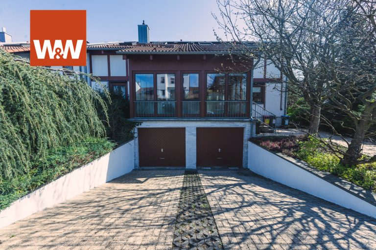 Immobilienangebot - Karlsruhe - Alle - Luxuriöses Haus in Stupferich: großzügiges Grundstück, Solaranlage, Pool und Sauna!
