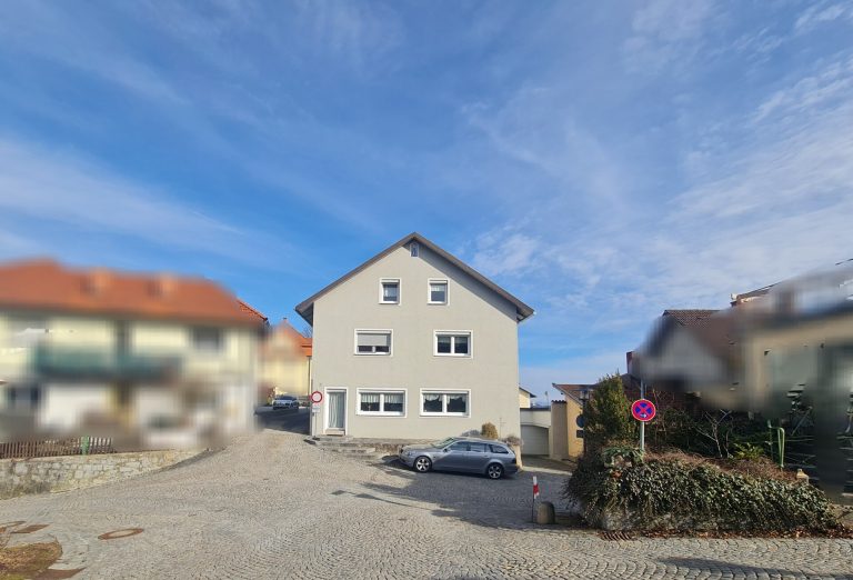 Immobilienangebot - Fürstenstein - Alle - Solides, modernisiertes MFH in mega Aussichtslage! Ideal für Kapitalanleger oder Eigennutzer