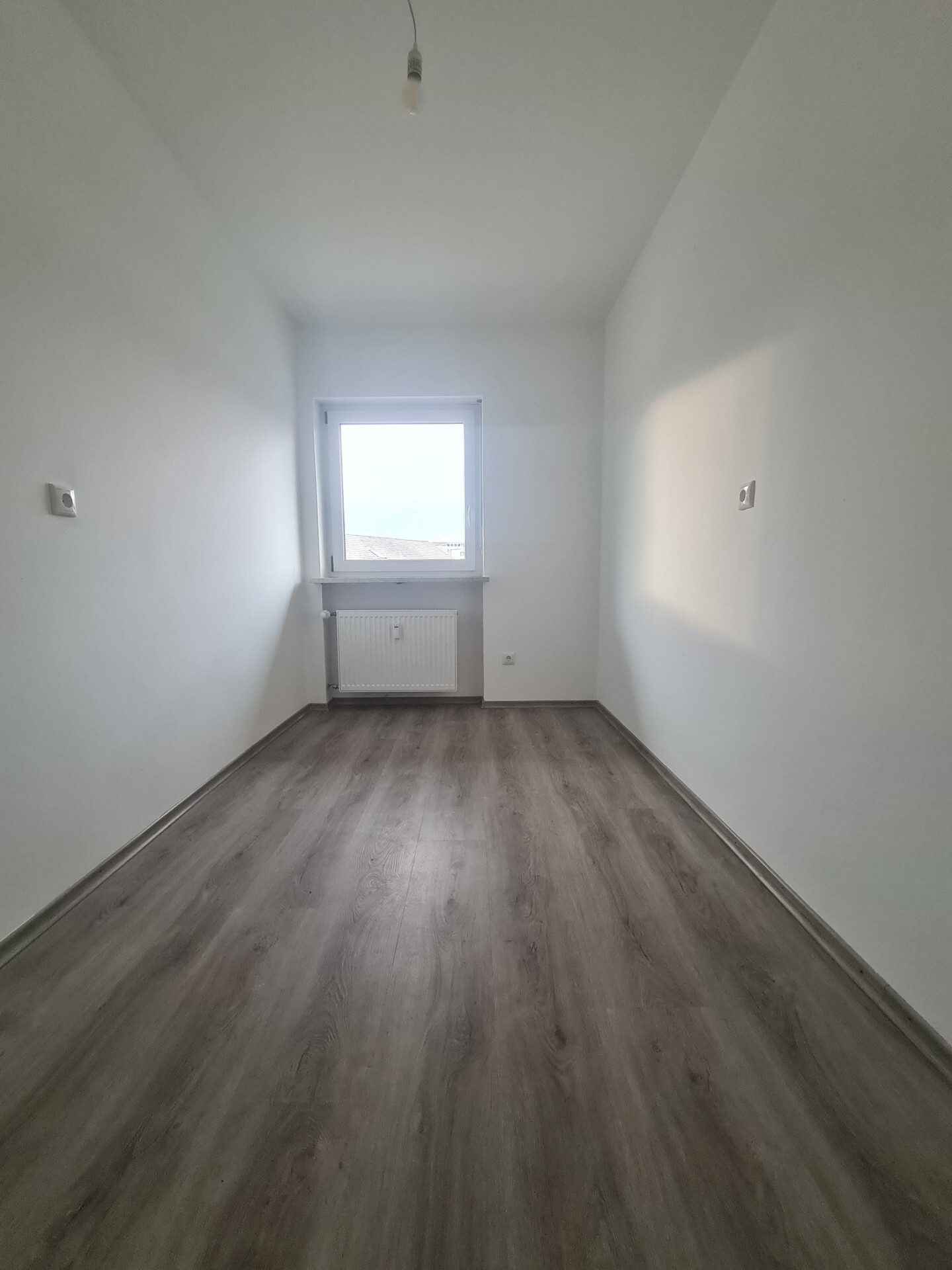 Immobilienangebot - Regen - Alle - Besser als Sparbuch - Grundbuch! Top saniertes MFH (4 WE) für Kapitalanleger o. Eigennutzer, 1a Lage