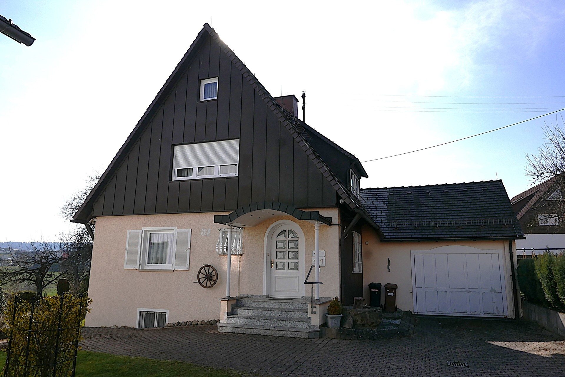 Immobilienangebot - Freudenstadt / Wittlensweiler - Alle - Freundliches und gepflegtes Familienhaus in Ortsrandlage mit Blick ins Grüne in Wittlensweiler (FDS)