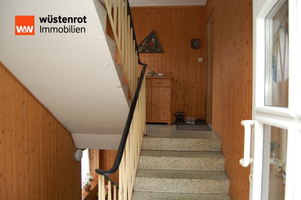 Immobilienangebot - Deggendorf / Deggenau - Alle - FÜR EIGENNUTZER ODER KAPITALANLEGER! GEPFLEGTES DREIFAMILIENHAUS IN RUHIGER LAGE DEGGENDORF/DEGGENAU