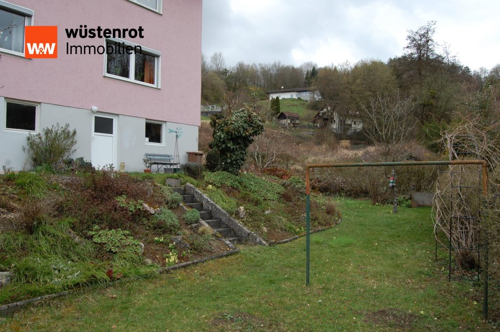 Immobilienangebot - Deggendorf / Deggenau - Alle - FÜR EIGENNUTZER ODER KAPITALANLEGER! GEPFLEGTES DREIFAMILIENHAUS IN RUHIGER LAGE DEGGENDORF/DEGGENAU