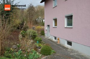 Immobilienangebot - Deggendorf / Deggenau - Alle - FÜR EIGENNUTZER ODER KAPITALANLEGER! GEPFLEGTES DREIFAMILIENHAUS IN RUHIGER LAGE DEGGENDORF/DEGGENAU