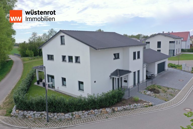 Immobilienangebot - Kirchroth - Alle - Energieeffizient & modern Wohnen! Neuwertiges EFH mit Doppelgarage und schönen Garten in Kirchroth