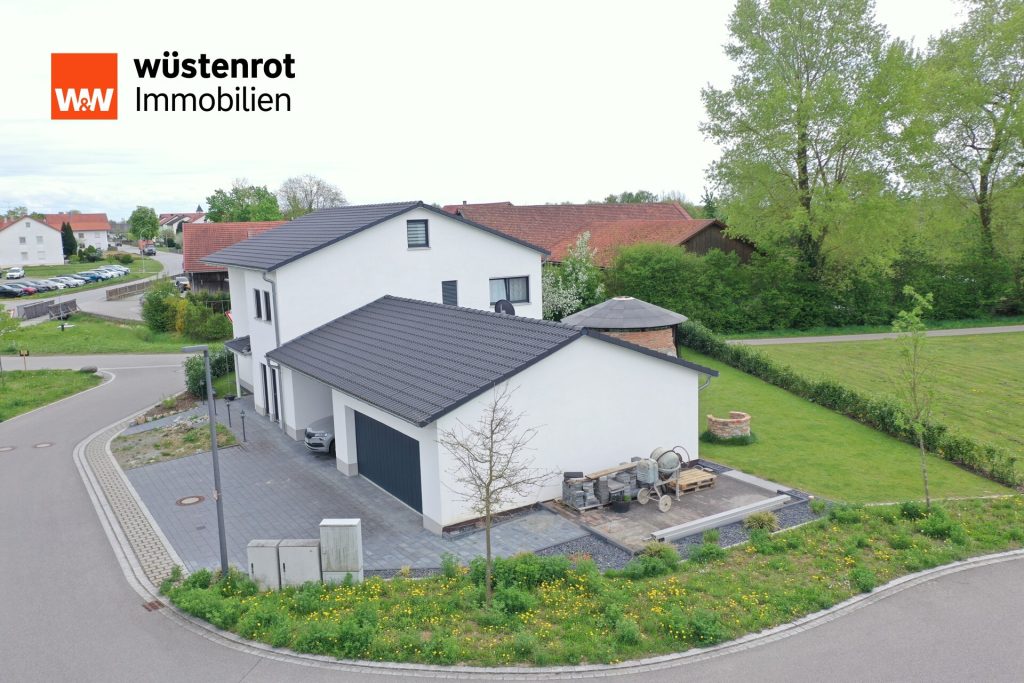Immobilienangebot - Kirchroth - Alle - Energieeffizient & modern Wohnen! Neuwertiges EFH mit Doppelgarage und schönen Garten in Kirchroth