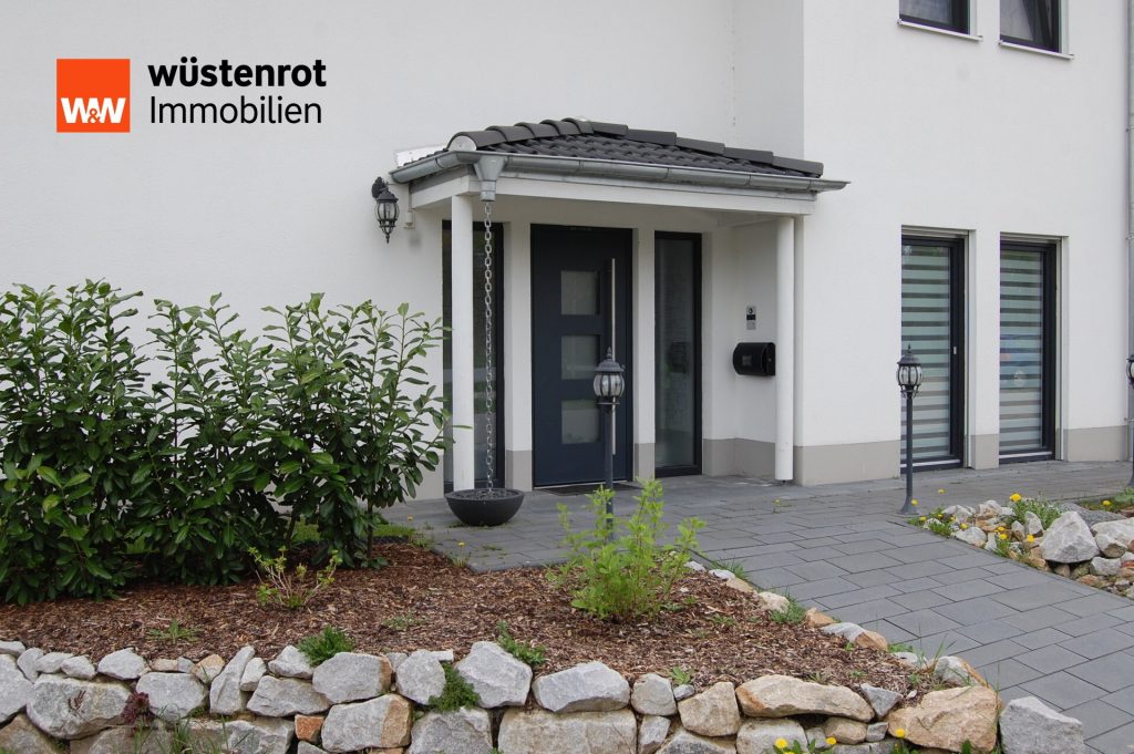 Immobilienangebot - Kirchroth - Alle - Energieeffizient & modern Wohnen! Neuwertiges EFH mit Doppelgarage und schönen Garten in Kirchroth