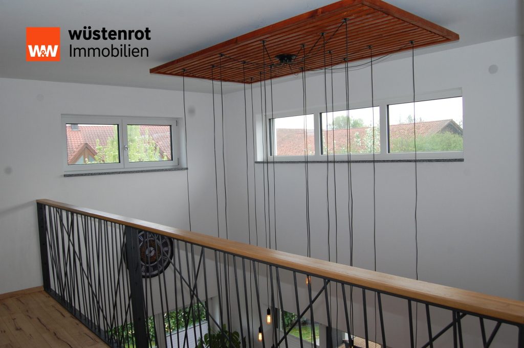 Immobilienangebot - Kirchroth - Alle - Energieeffizient & modern Wohnen! Neuwertiges EFH mit Doppelgarage und schönen Garten in Kirchroth