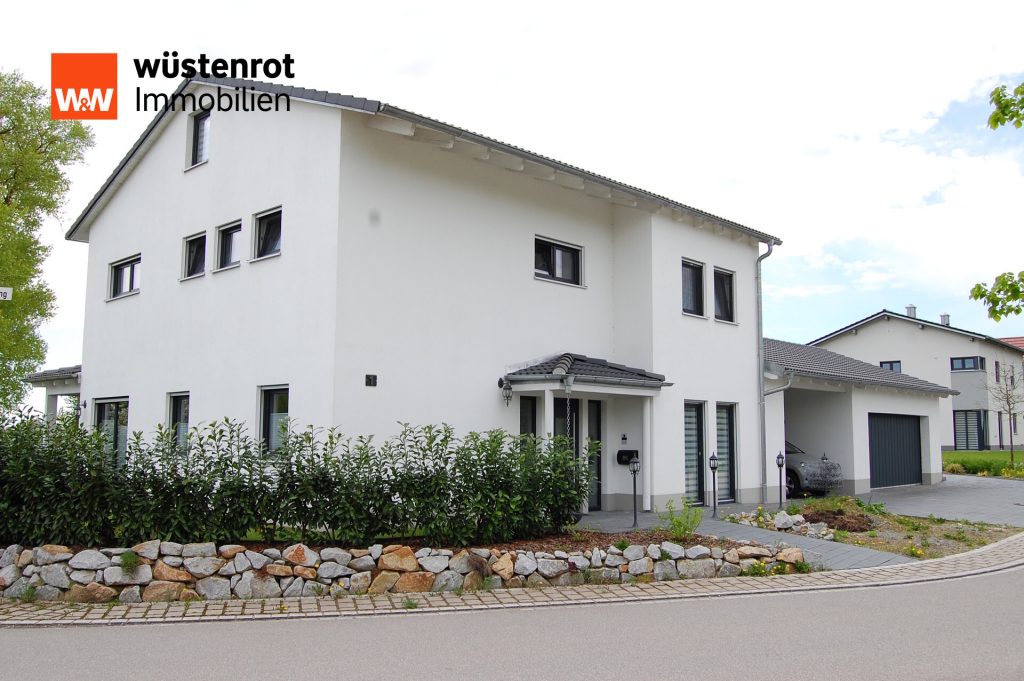Immobilienangebot - Kirchroth - Alle - Energieeffizient & modern Wohnen! Neuwertiges EFH mit Doppelgarage und schönen Garten in Kirchroth