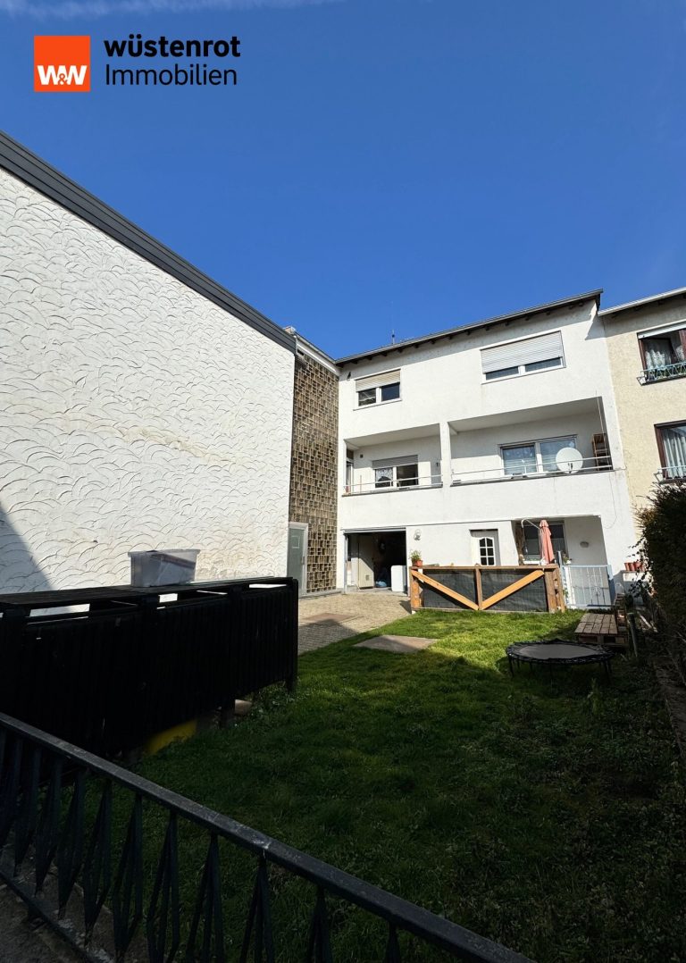 Immobilienangebot - Mainz / Mainz-Laubenheim - Alle - "Charmantes Dreifamilienhaus in Mainz-Laubenheim:
Ihre Investitionschance in ruhiger Lage"