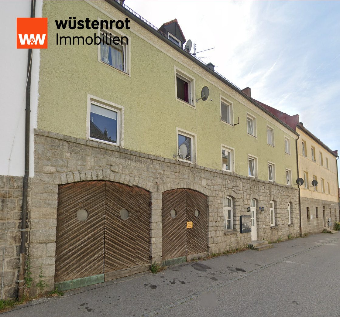 Immobilienangebot - Tittling - Alle - Jahresnettomiete: mehr als 40.000 € + Optimierungsmöglichkeit!
Lukratives 7-Parteienhaus in Tittling