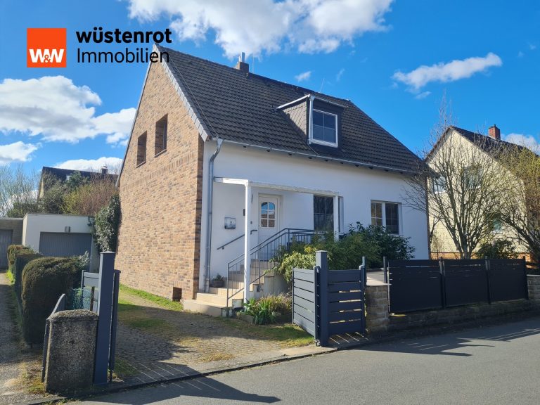 Immobilienangebot - Braunschweig OT Bevenrode - Alle - Liebevoll saniertes EFH, Keller, Garage, nicht einsehbarer Garten, schöne ruhige Lage!