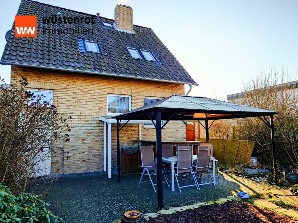 Immobilienangebot - Braunschweig-Hondelage - Alle - 3 Zimmer hat dieses hübsche Häuschen mit Nordseeflair zu bieten. Es ist saniert und modernisiert!