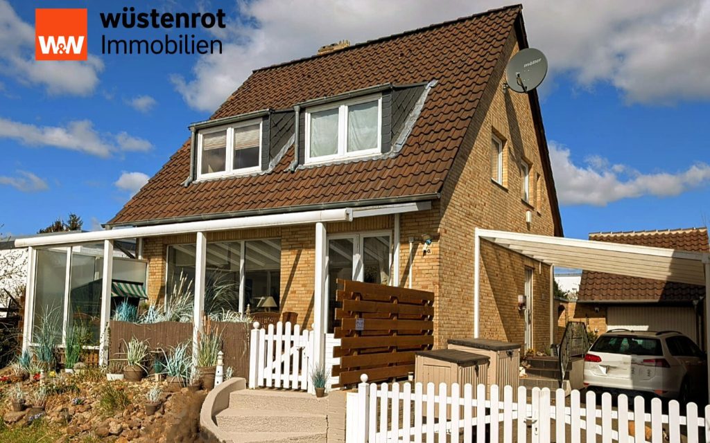 Immobilienangebot - Braunschweig-Hondelage - Alle - 3 Zimmer hat dieses hübsche Häuschen mit Nordseeflair zu bieten. Es ist saniert und modernisiert!