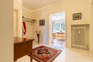 Immobilienangebot - München - Alle - Großzügige Dachterassenwohnung mit 5 Zimmern in TOP Lage! 2 TG-Stellplätze und Aufzug vorhanden.