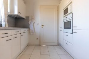 Immobilienangebot - München - Alle - Großzügige Dachterassenwohnung mit 5 Zimmern in TOP Lage! 2 TG-Stellplätze und Aufzug vorhanden.