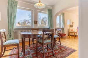 Immobilienangebot - München - Alle - Großzügige Dachterassenwohnung mit 5 Zimmern in TOP Lage! 2 TG-Stellplätze und Aufzug vorhanden.