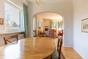 Immobilienangebot - München - Alle - Großzügige Dachterassenwohnung mit 5 Zimmern in TOP Lage! 2 TG-Stellplätze und Aufzug vorhanden.