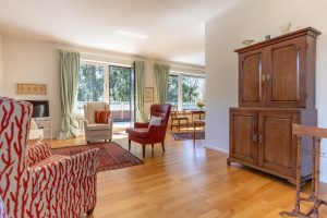Immobilienangebot - München - Alle - Großzügige Dachterassenwohnung mit 5 Zimmern in TOP Lage! 2 TG-Stellplätze und Aufzug vorhanden.