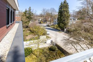 Immobilienangebot - München - Alle - Großzügige Dachterassenwohnung mit 5 Zimmern in TOP Lage! 2 TG-Stellplätze und Aufzug vorhanden.