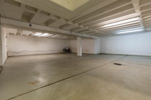 Immobilienangebot - München - Alle - Großzügige Dachterassenwohnung mit 5 Zimmern in TOP Lage! 2 TG-Stellplätze und Aufzug vorhanden.