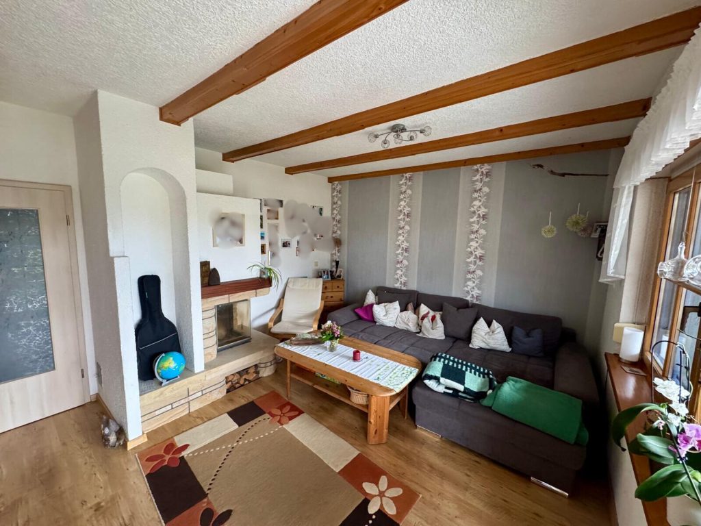 Immobilienangebot - Osternienburger Land - Alle - Modernisiertes Einfamilienhaus mit großem Grundstück, Pool & Keller in ruhiger Lage