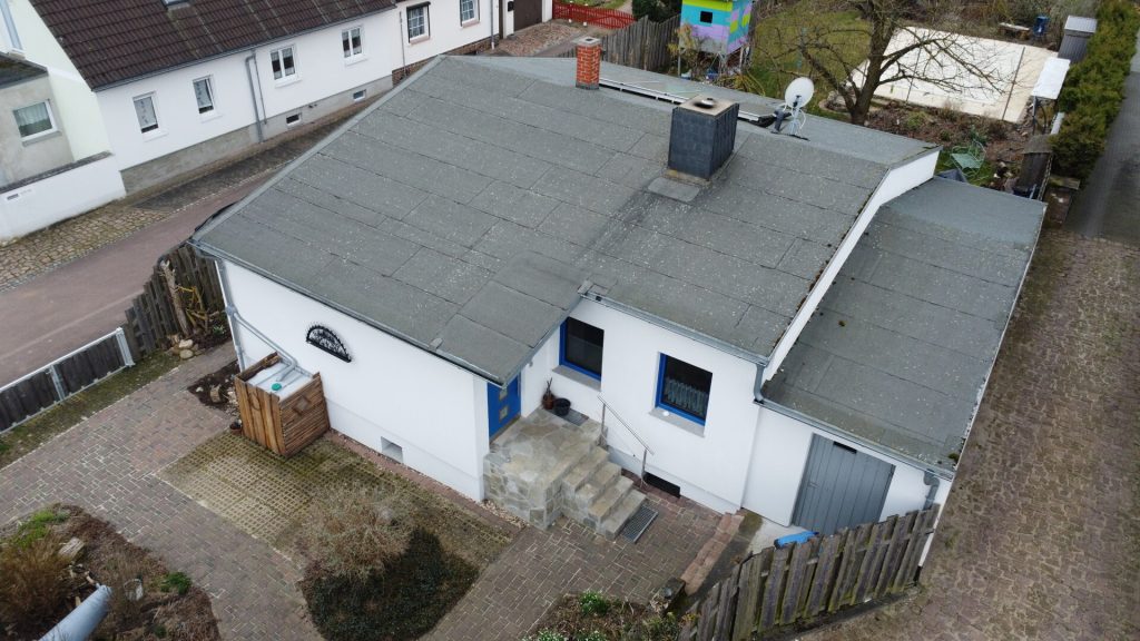 Immobilienangebot - Osternienburger Land - Alle - Modernisiertes Einfamilienhaus mit großem Grundstück, Pool & Keller in ruhiger Lage