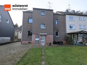 Immobilienangebot - Essen - Alle - Attraktives 4-Familienhaus mit flexibler Nutzung – Hauptwohnung auf Wunsch frei verfügbar!