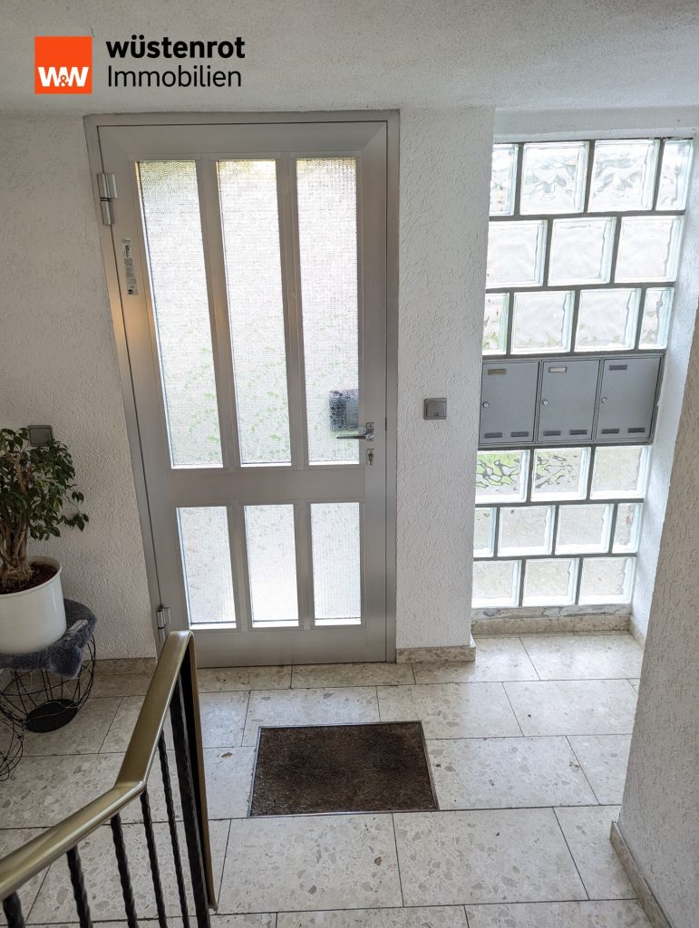 Immobilienangebot - Essen - Alle - Attraktives 4-Familienhaus mit flexibler Nutzung – Hauptwohnung auf Wunsch frei verfügbar!