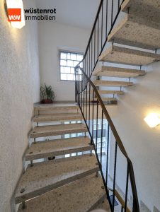 Immobilienangebot - Essen - Alle - Attraktives 4-Familienhaus mit flexibler Nutzung – Hauptwohnung auf Wunsch frei verfügbar!