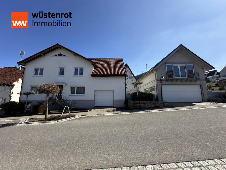 Immobilienangebot - Burladingen / Killer - Alle - Wohnen mit Komfort: Großzügiges Haus mit Garten und viel Stauraum