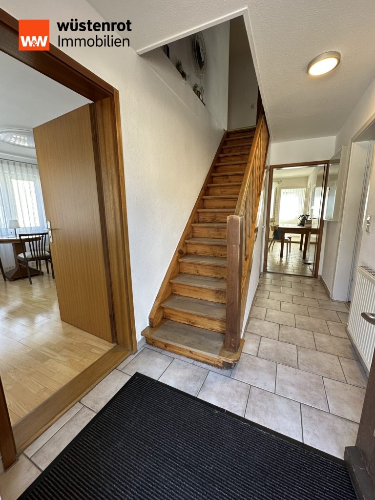 Immobilienangebot - Burladingen / Killer - Alle - Wohnen mit Komfort: Großzügiges Haus mit Garten und viel Stauraum
