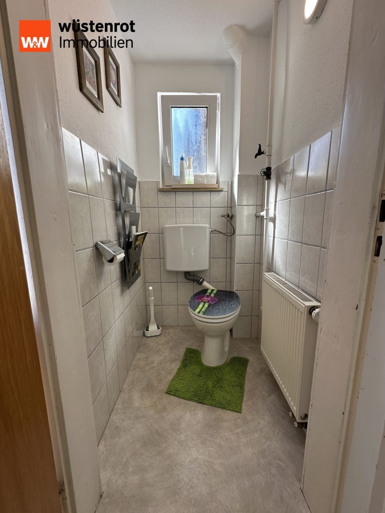 Immobilienangebot - Burladingen / Killer - Alle - Wohnen mit Komfort: Großzügiges Haus mit Garten und viel Stauraum
