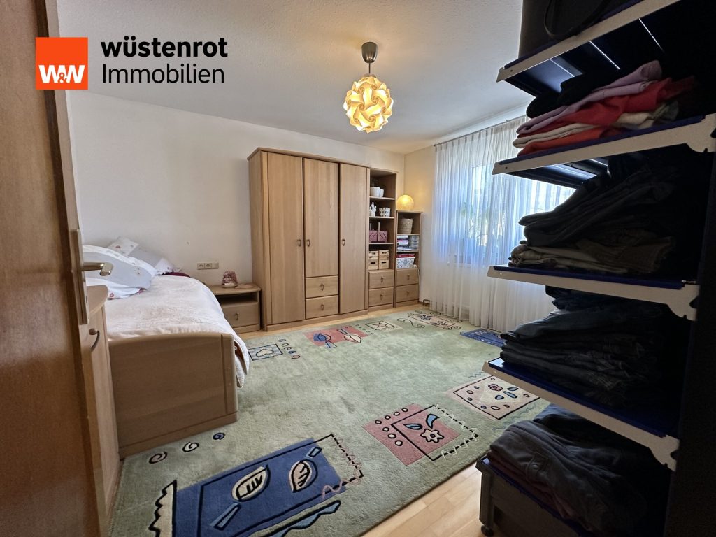 Immobilienangebot - Burladingen / Killer - Alle - Wohnen mit Komfort: Großzügiges Haus mit Garten und viel Stauraum