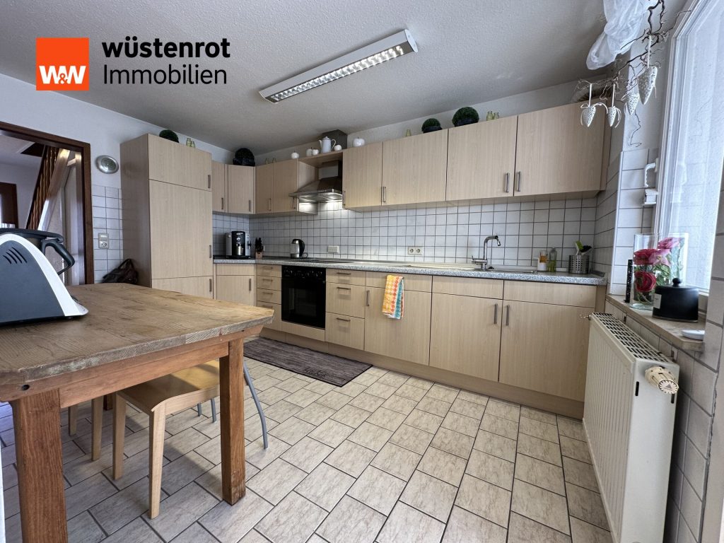 Immobilienangebot - Burladingen / Killer - Alle - Wohnen mit Komfort: Großzügiges Haus mit Garten und viel Stauraum