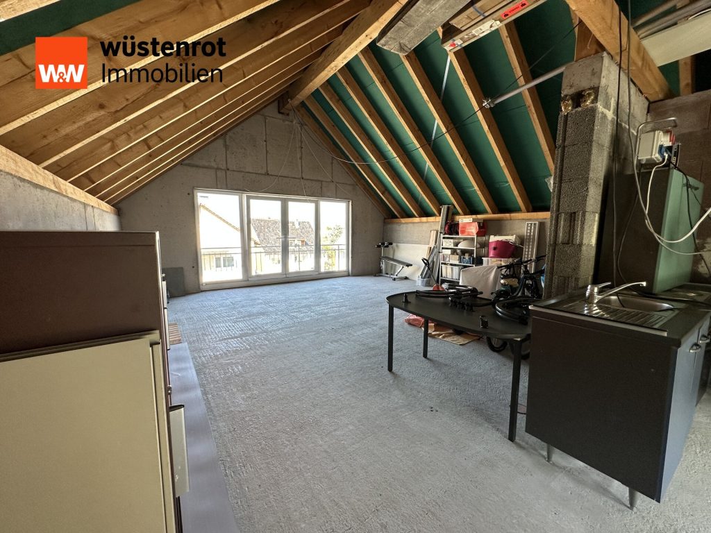 Immobilienangebot - Burladingen / Killer - Alle - Wohnen mit Komfort: Großzügiges Haus mit Garten und viel Stauraum