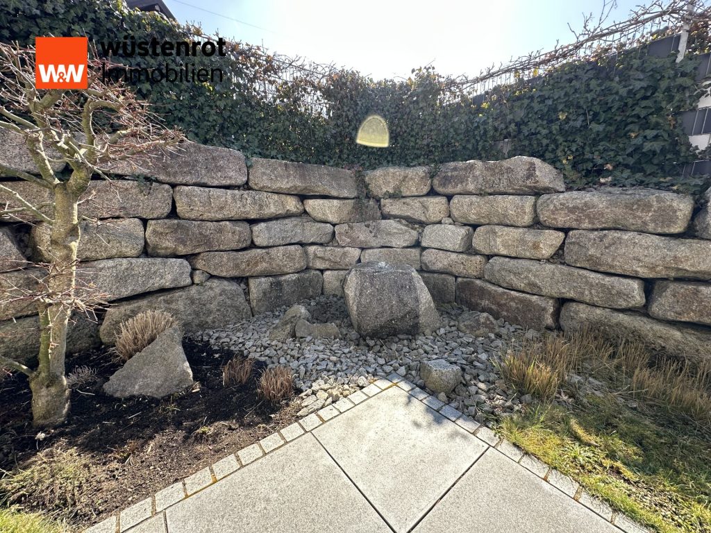Immobilienangebot - Burladingen / Killer - Alle - Wohnen mit Komfort: Großzügiges Haus mit Garten und viel Stauraum