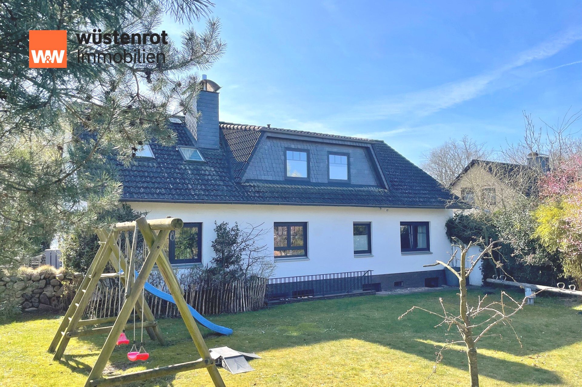 Immobilienangebot - Timmdorf - Alle - Exklusives Ein-/Zweifamilienhaus auf wunderschönem  Grundstück! 
Exzellente Lage in Timmdorf (Malente)