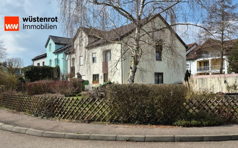 Immobilienangebot - Feuchtwangen - Alle - Feuchtwangen- gepflegtes Reihenendhaus mit großem Grundstück und Garage.