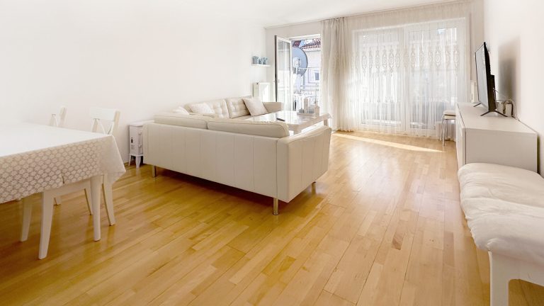 Immobilienangebot - Pfaffenhofen an der Ilm - Alle - Großzügige Wohnung mit Balkon mitten in der Stadt + Tiefgaragen-Stellplatz