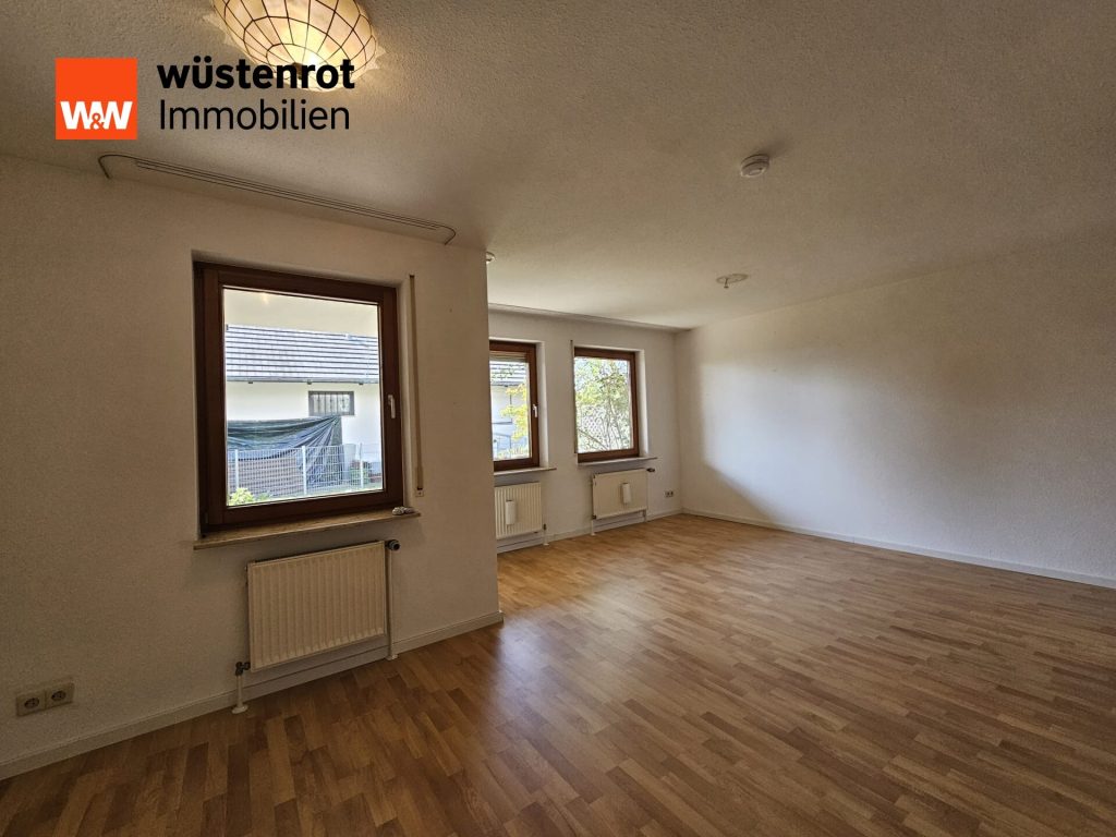 Immobilienangebot - Ebersbach an der Fils - Alle - Kampfansage zu einer Doppelhaushälfte!
"MODERNES WOHNEN IM HAUS-IM-HAUS-SYSTEM"