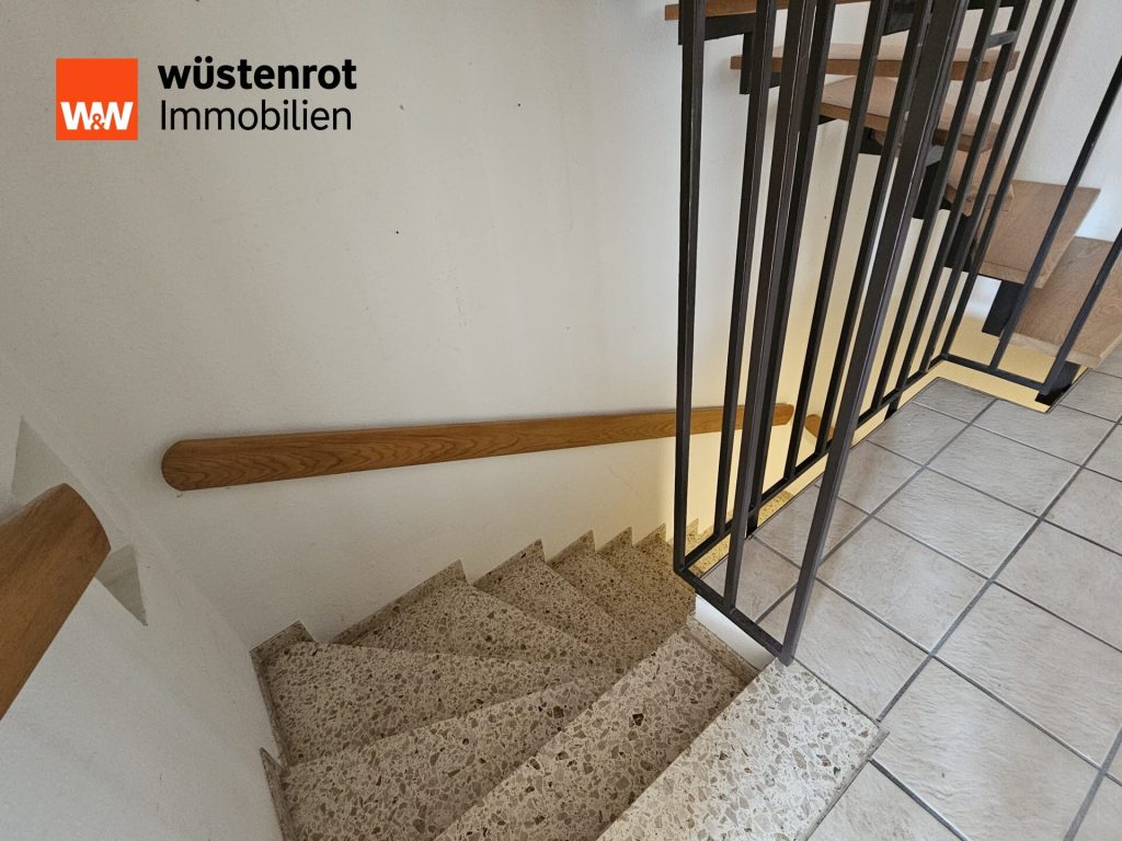 Immobilienangebot - Ebersbach an der Fils - Alle - Kampfansage zu einer Doppelhaushälfte!
"MODERNES WOHNEN IM HAUS-IM-HAUS-SYSTEM"