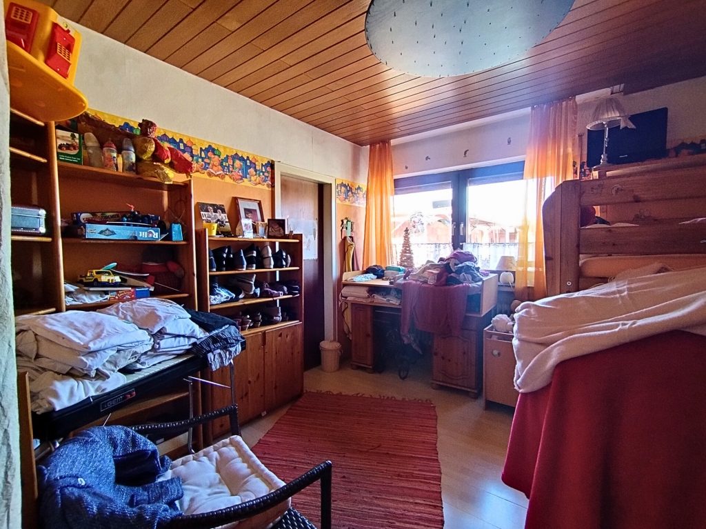 Immobilienangebot - Blomberg / Istrup - Alle - vielseitige Nutzungsmöglichkeiten - Wohn- und Geschäftshaus mit ehemaliger Bäckerei in Blomberg
