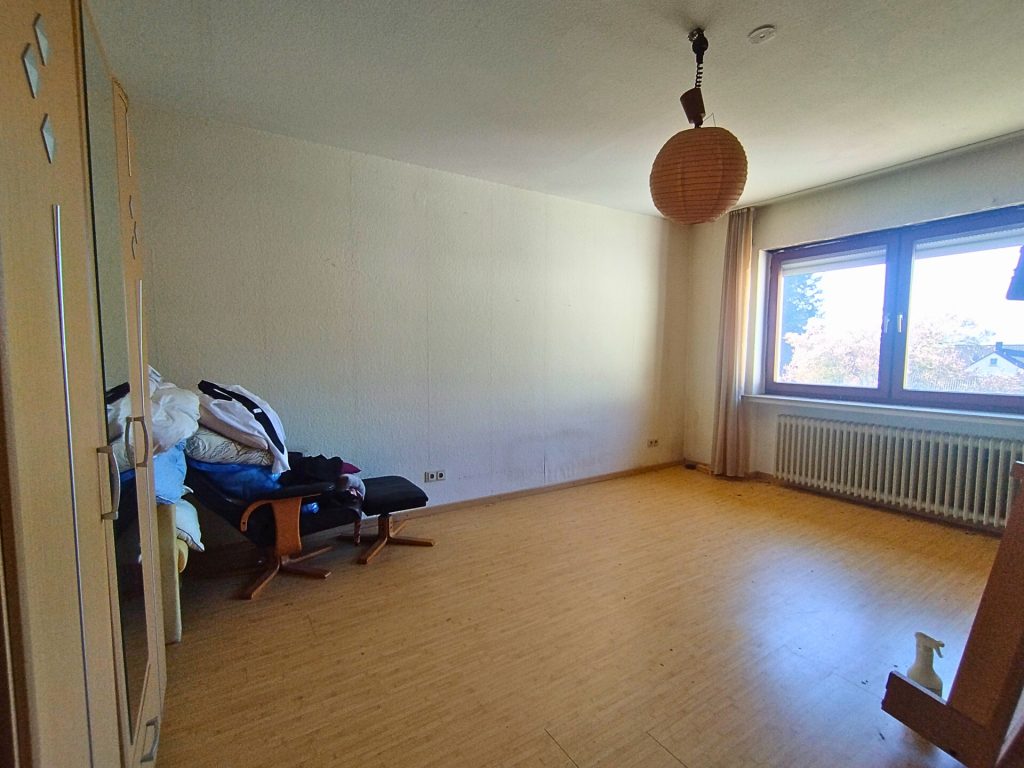 Immobilienangebot - Blomberg / Istrup - Alle - vielseitige Nutzungsmöglichkeiten - Wohn- und Geschäftshaus mit ehemaliger Bäckerei in Blomberg