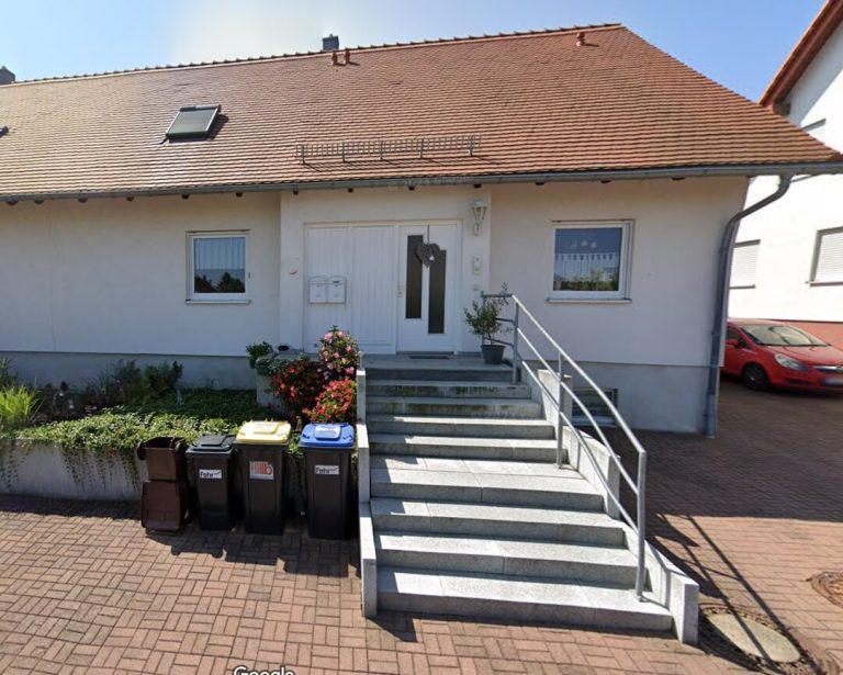 Immobilienangebot - Hainichen - Alle - Schöne Doppelhaushälfte in Hainichen (2 Wohnungen)