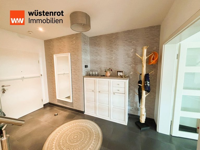 Immobilienangebot - Königsbach-Stein / Königsbach - Alle - Exklusive Maisonettenwohnung: Modernes Wohnen auf 210 m² mit Stil und Komfort
