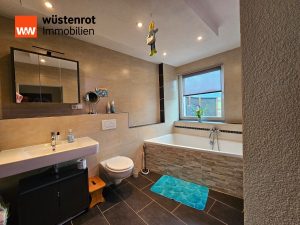 Immobilienangebot - Wellendingen - Alle - Halten Sie Ihre Pferde direkt an Ihrem wundervollen neuen Domizil in bester Lage von Wellendingen.