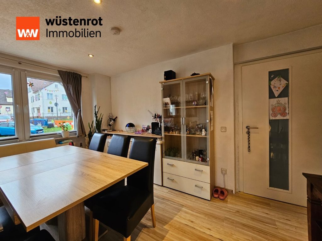Immobilienangebot - Wellendingen - Alle - Halten Sie Ihre Pferde direkt an Ihrem wundervollen neuen Domizil in bester Lage von Wellendingen.